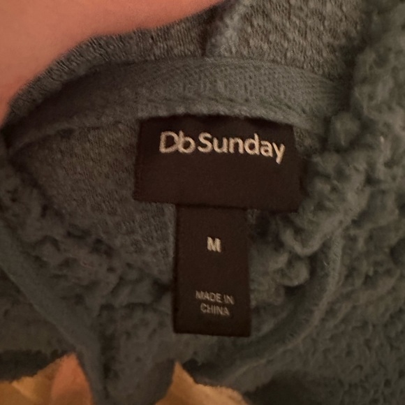 DB SUNDAY BLUE/GREY HOODED SHERPA SWEATSHIRT SIZE MEDIUM NWOT - Picture 2 of 3